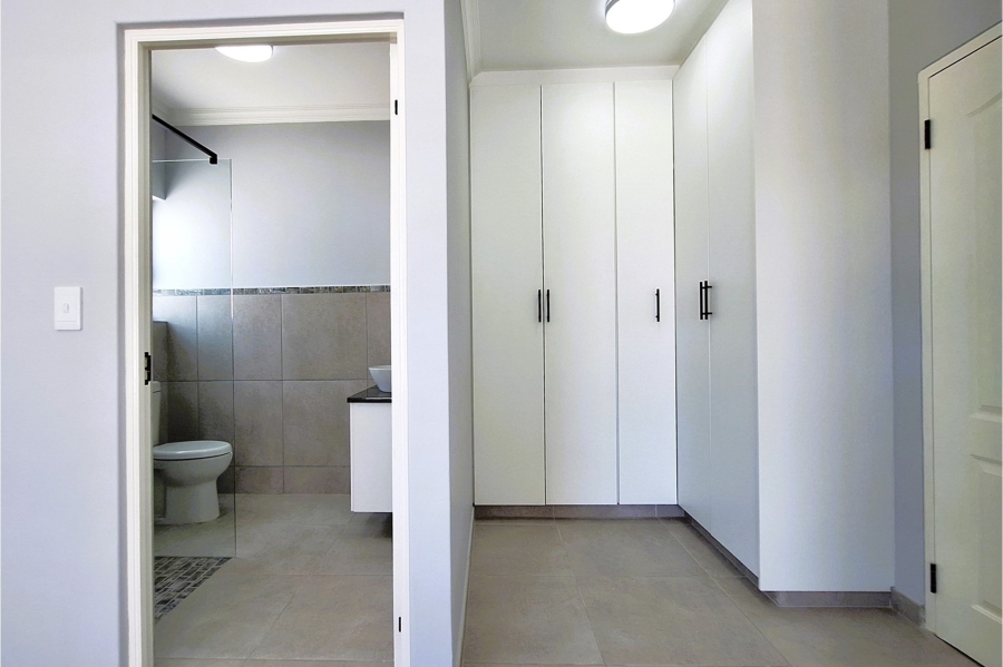 3 Bedroom Property for Sale in Sandy Point Western Cape